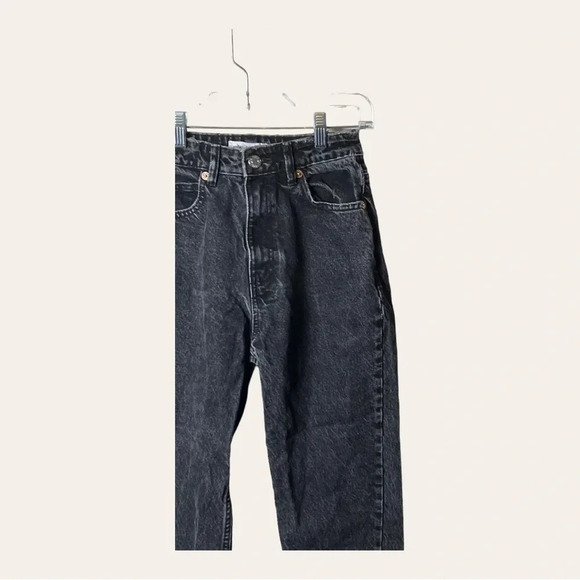 0721. ZARA HIGH WAISTED DENIM JEANS SIZE 2 BLACK IN COLOR FACTORY DISTRESSED - Picture 2 of 9